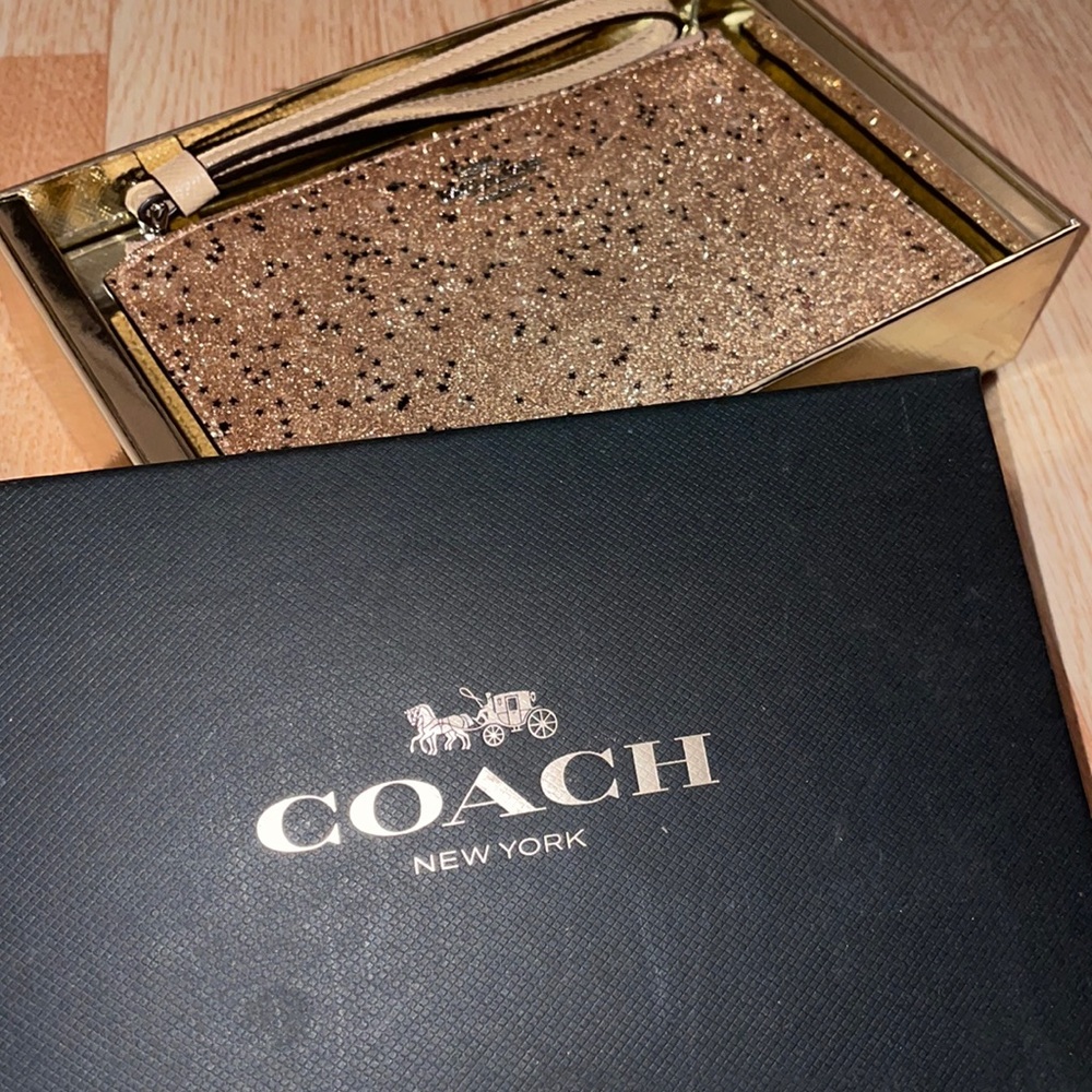 COACH PINK GLITTERY WRISTLET WALLET